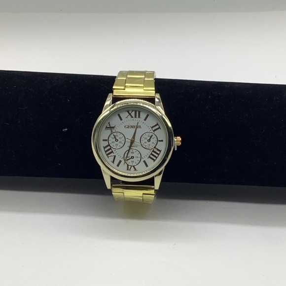 Geneva Quartz Stainless Steel Wrist Watch Unisex Gold Tone - Picture 5 of 12